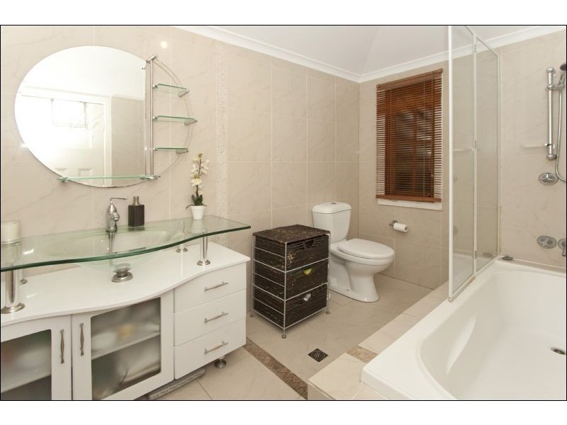 22 Grace Street, Kangaroo Point QLD 4169