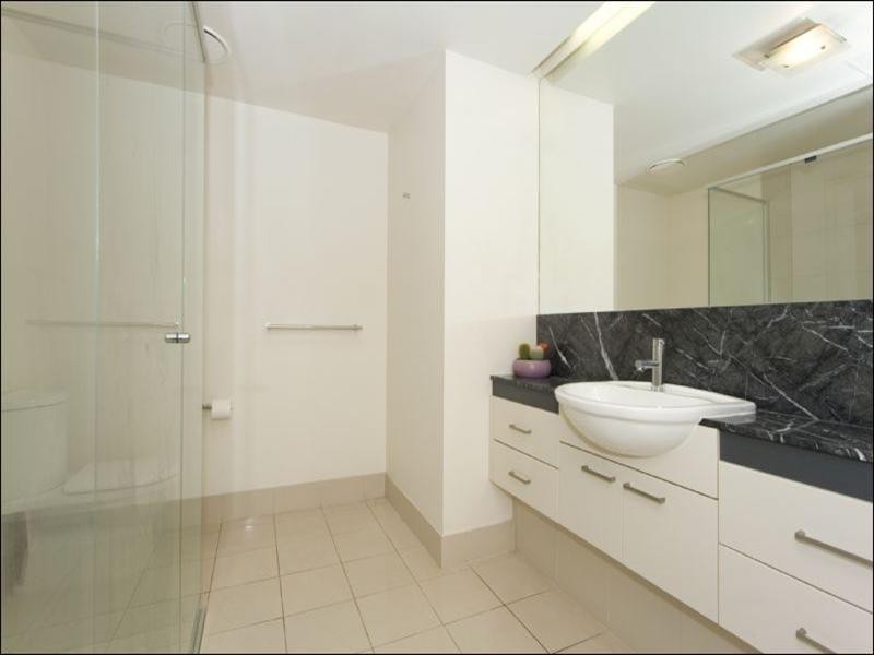 12/98 Thorn Street, Kangaroo Point QLD 4169