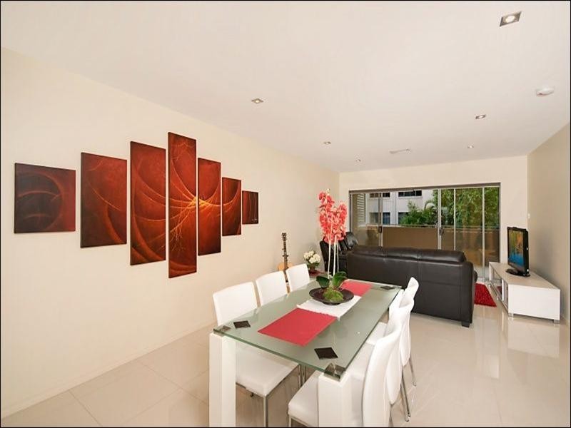 4/215 Wellington Road, East Brisbane QLD 4169