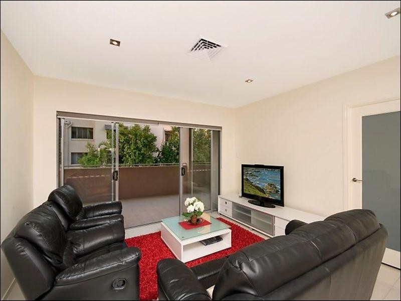 4/215 Wellington Road, East Brisbane QLD 4169