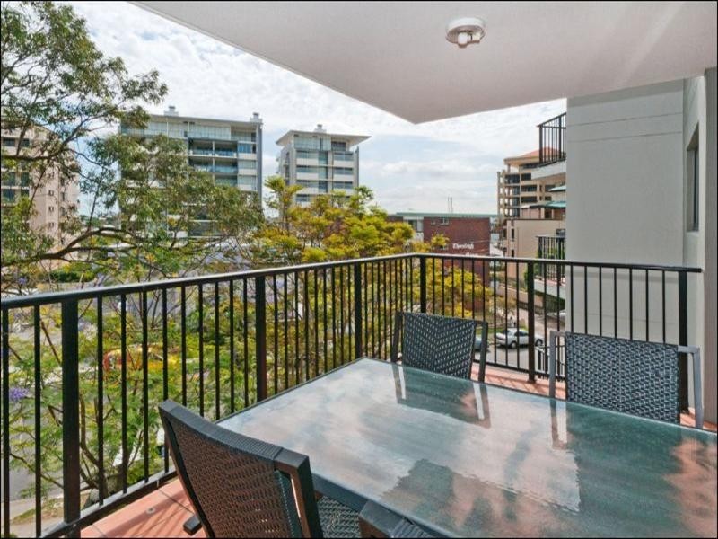 14/75 Thorn Street, Kangaroo Point QLD 4169