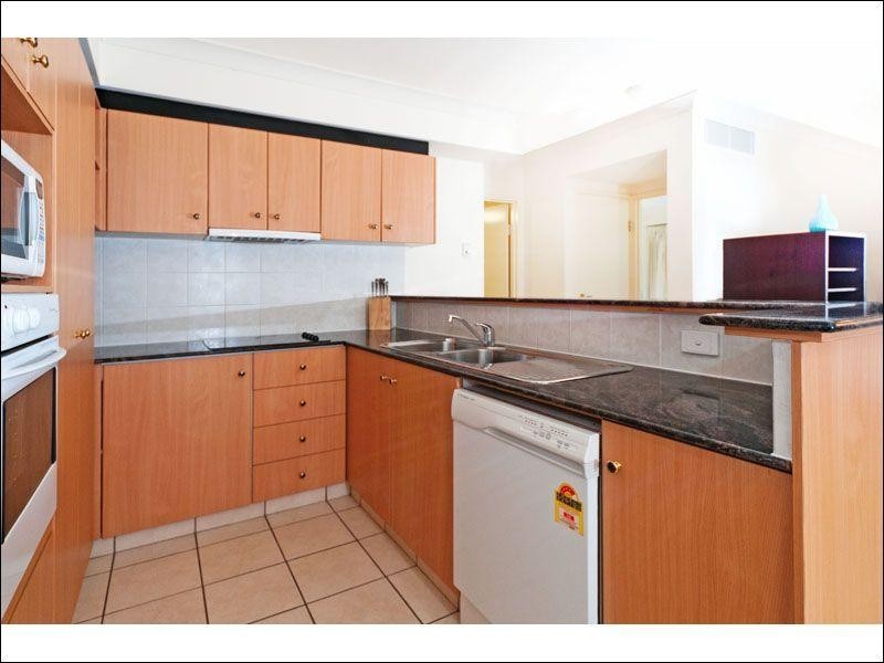 11/45 Deakin Street, Kangaroo Point QLD 4169