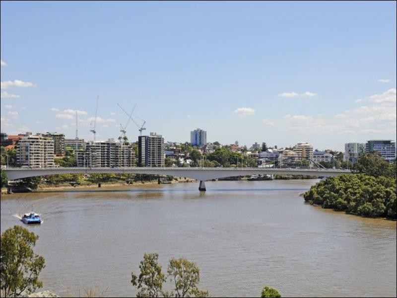 14 Paton Street, Kangaroo Point QLD 4169