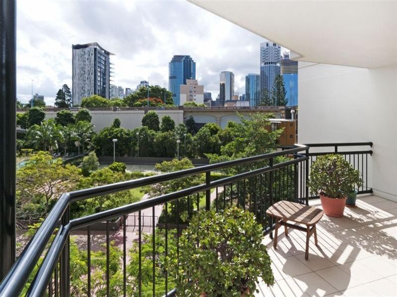 126/15 Goodwin Street, Kangaroo Point QLD 4169