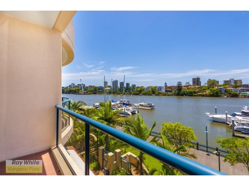 10/8 Goodwin Street, Kangaroo Point QLD 4169