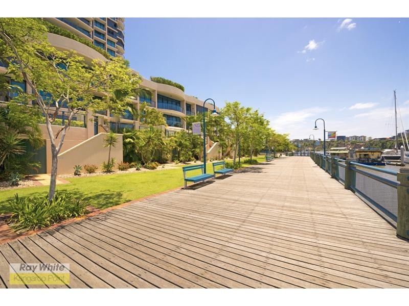 10/8 Goodwin Street, Kangaroo Point QLD 4169
