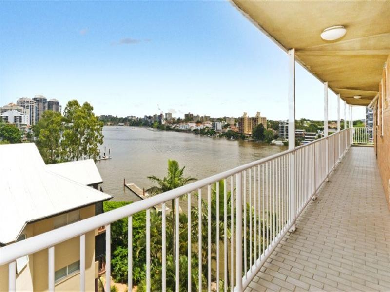 63/64 Thorn Street, Kangaroo Point QLD 4169