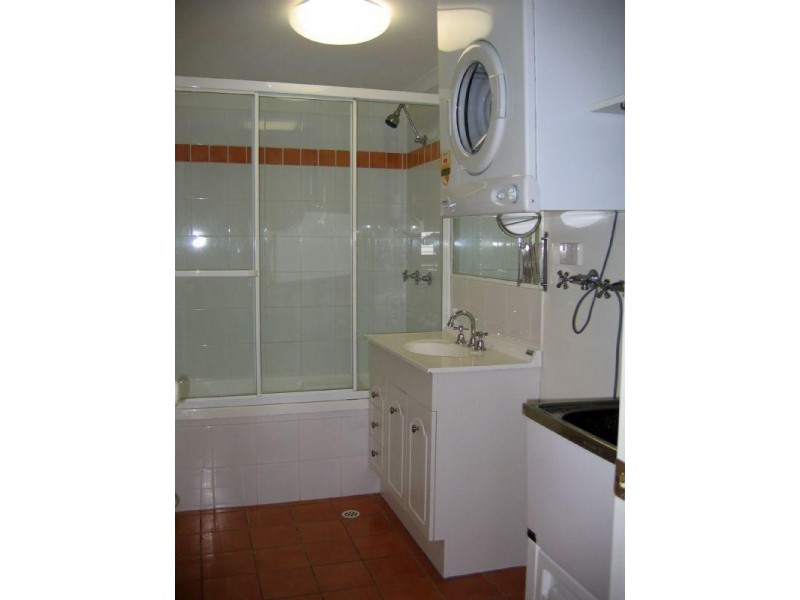 2/650 Brunswick Street, New Farm QLD 4005