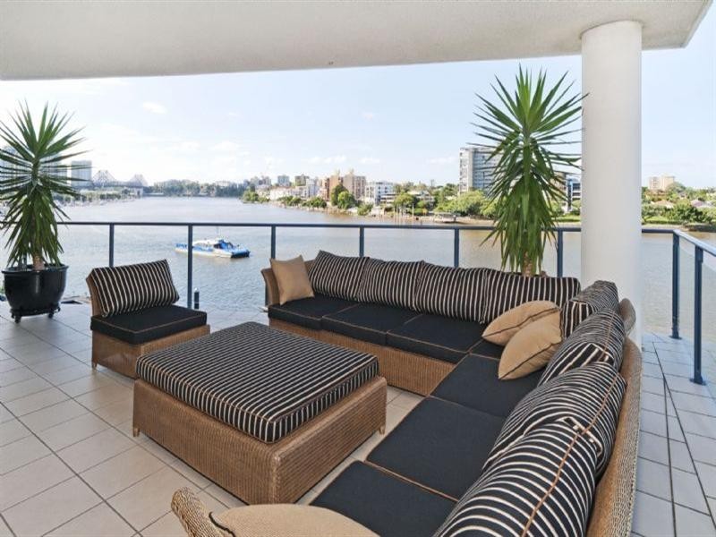 12/98 Thorn Street, Kangaroo Point QLD 4169