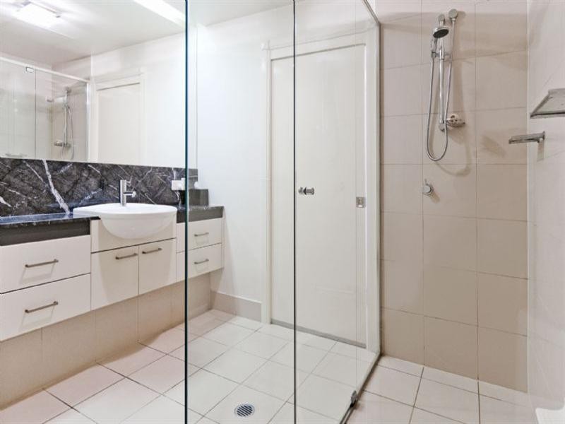 12/98 Thorn Street, Kangaroo Point QLD 4169