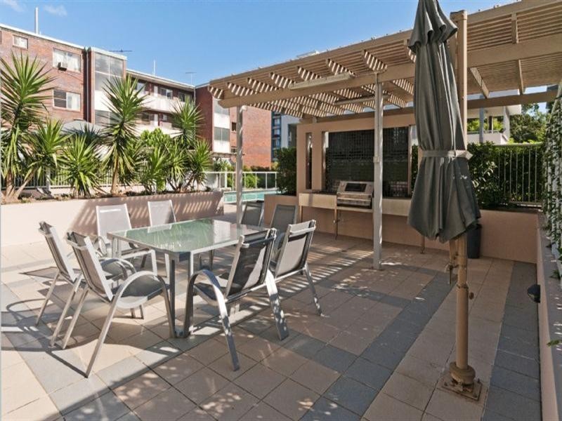 12/98 Thorn Street, Kangaroo Point QLD 4169
