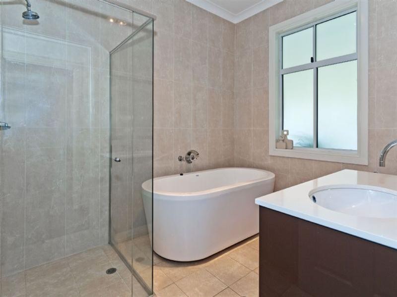 43 Mossgrove Street, Woolloongabba QLD 4102