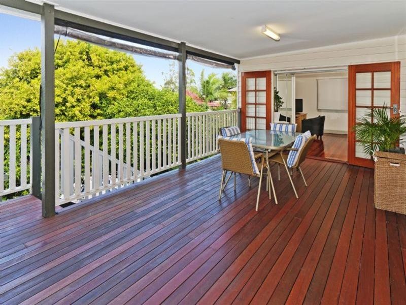 43 Mossgrove Street, Woolloongabba QLD 4102