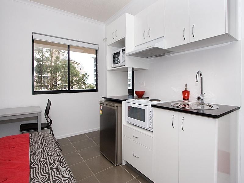 75 Thorn Street, Kangaroo Point QLD 4169