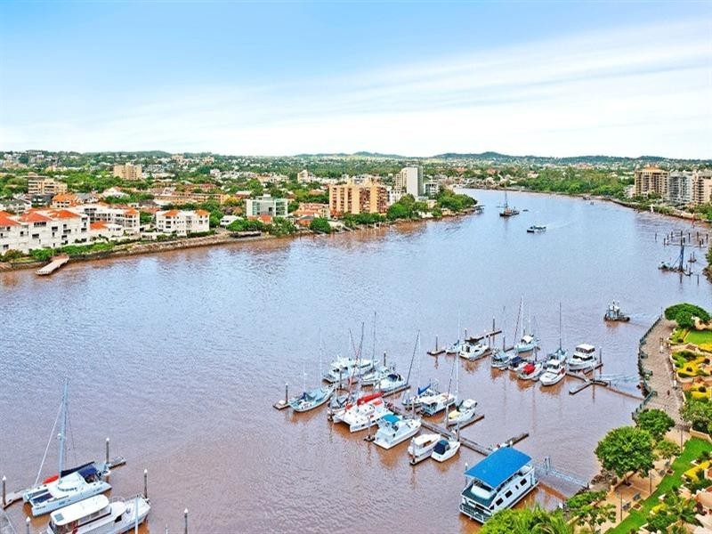 2 Goodwin Street, Kangaroo Point QLD 4169