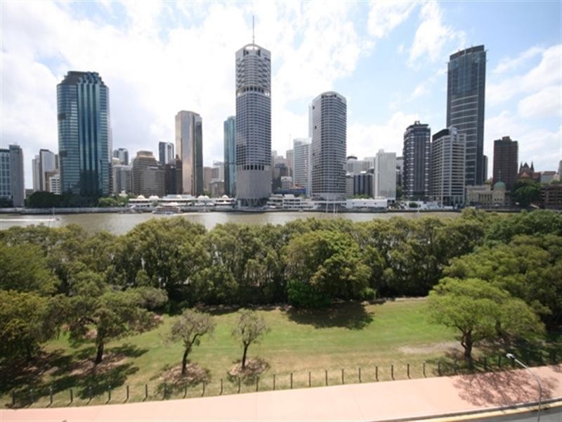 36 MacDonald Street, Kangaroo Point QLD 4169