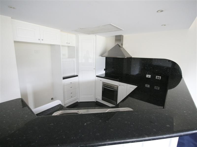 36 MacDonald Street, Kangaroo Point QLD 4169