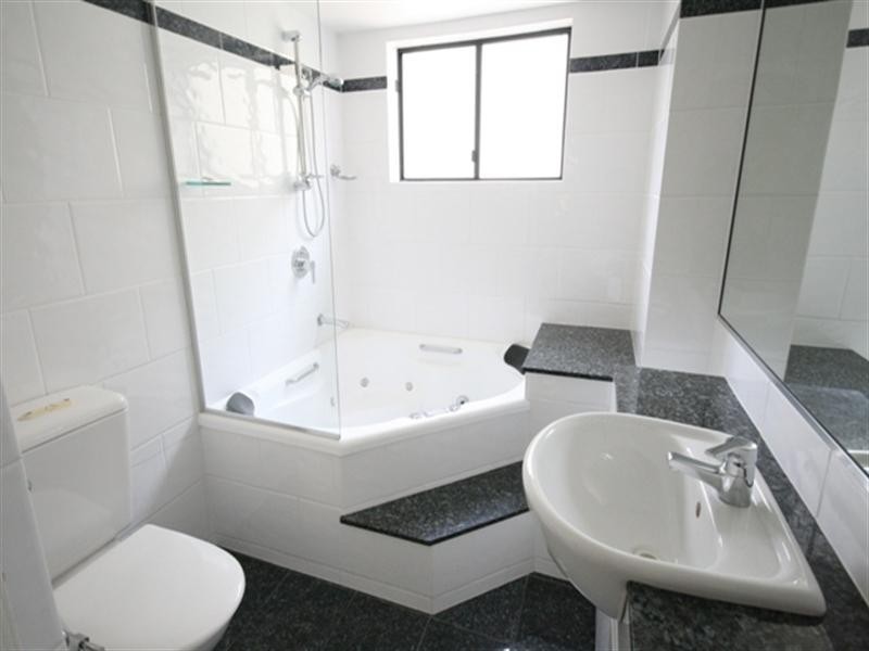 36 MacDonald Street, Kangaroo Point QLD 4169