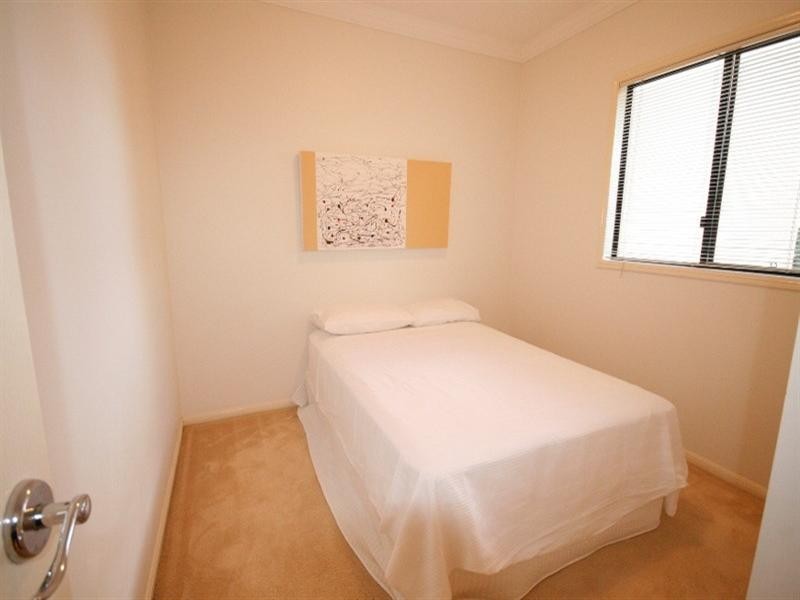 165 Main Street, Kangaroo Point QLD 4169