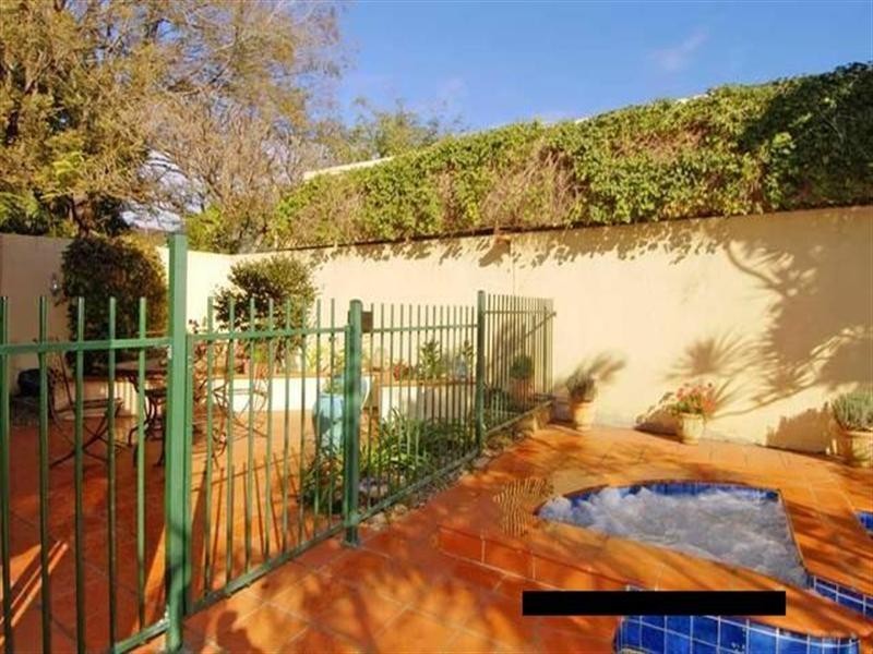 106 Racecourse Road, Ascot QLD 4007