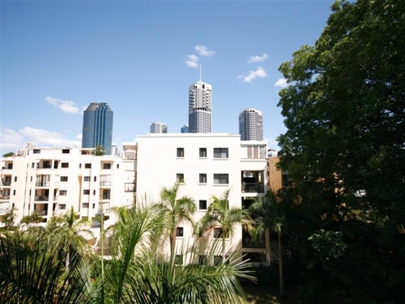 165 Main Street, Kangaroo Point QLD 4169