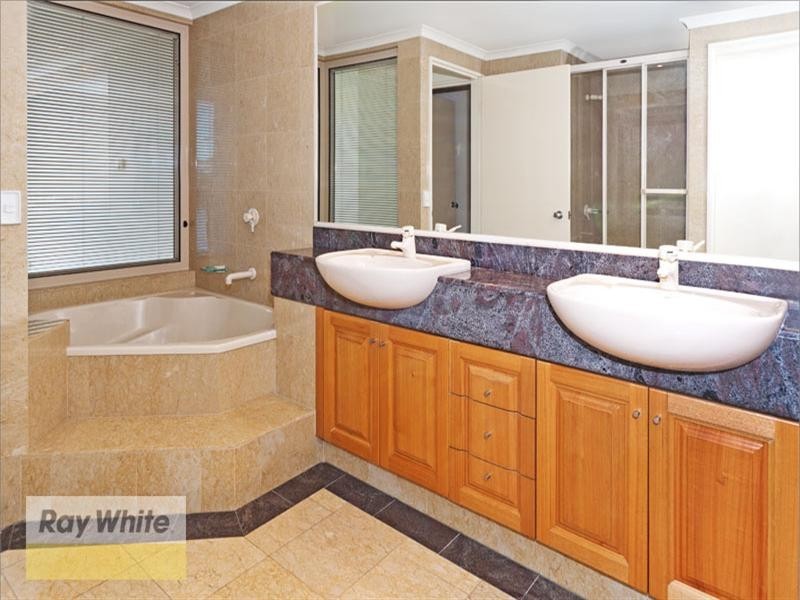 8 Goodwin Street, Kangaroo Point QLD 4169