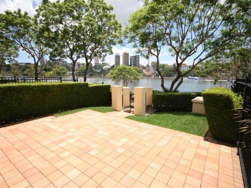 50 Rotherham Street, Kangaroo Point QLD 4169