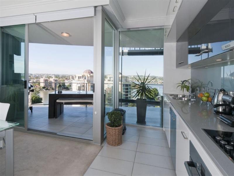 64/82 O’Connell Street, Kangaroo Point QLD 4169