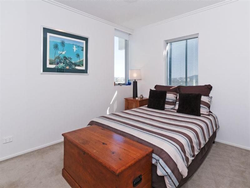 64/82 O’Connell Street, Kangaroo Point QLD 4169