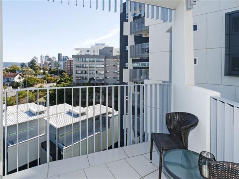 64/82 O’Connell Street, Kangaroo Point QLD 4169