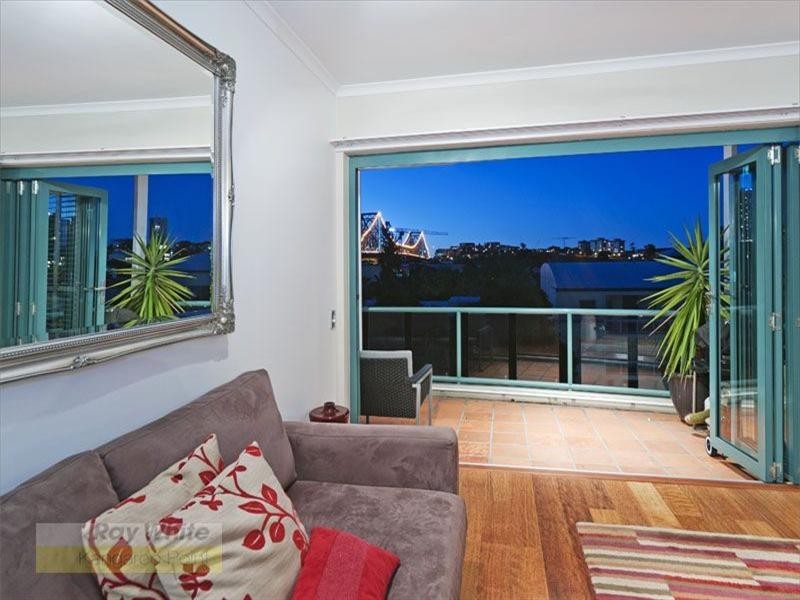 34/10 Goodwin Street, Kangaroo Point QLD 4169