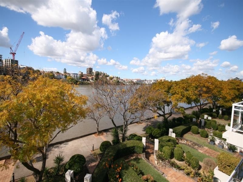 56 Wharf Street, Kangaroo Point QLD 4169