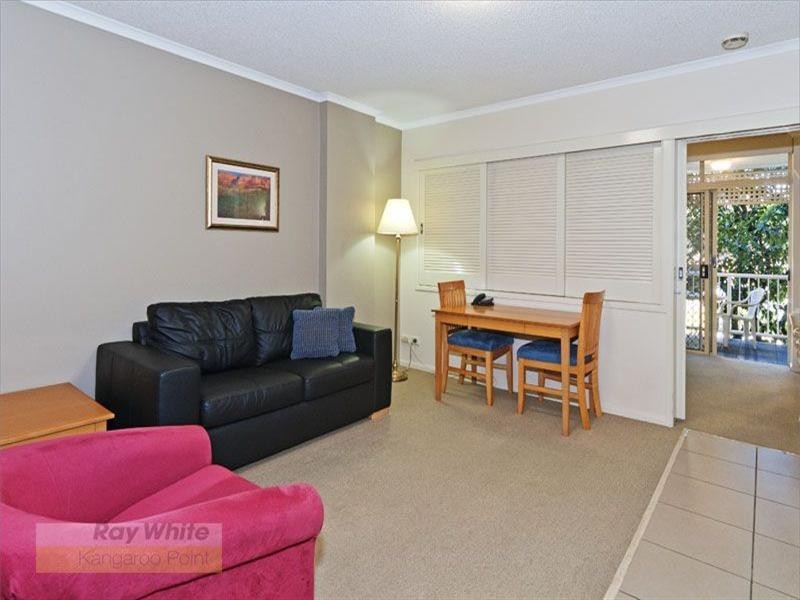 114/85 Deakin Street, Kangaroo Point QLD 4169