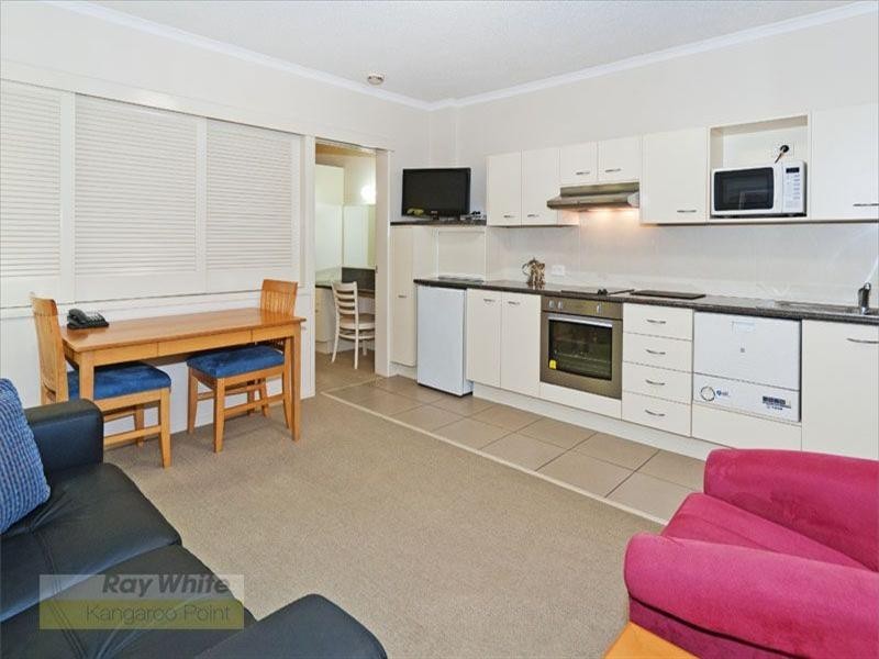 114/85 Deakin Street, Kangaroo Point QLD 4169