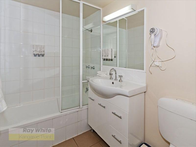 114/85 Deakin Street, Kangaroo Point QLD 4169