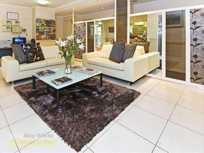 114/85 Deakin Street, Kangaroo Point QLD 4169