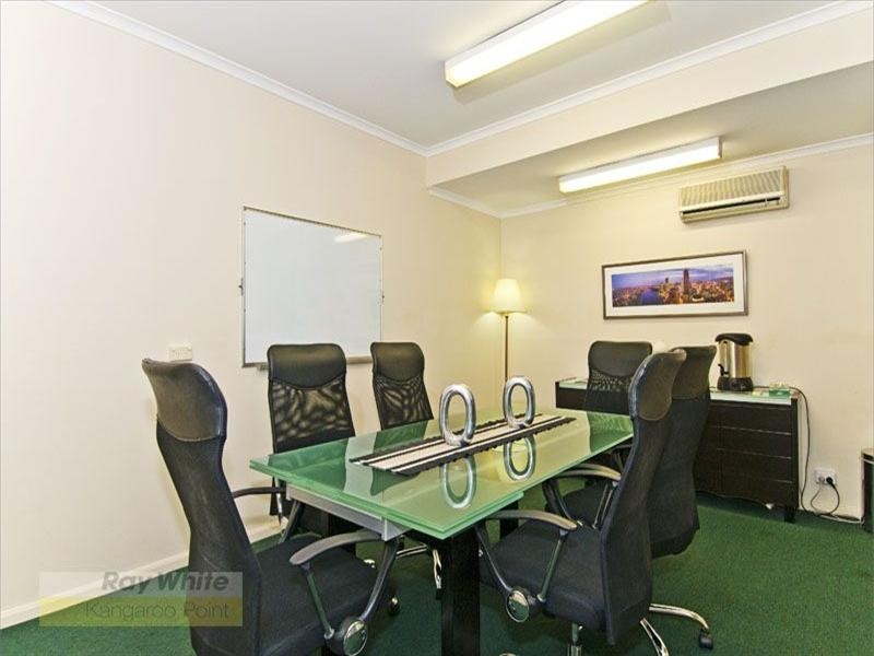 114/85 Deakin Street, Kangaroo Point QLD 4169