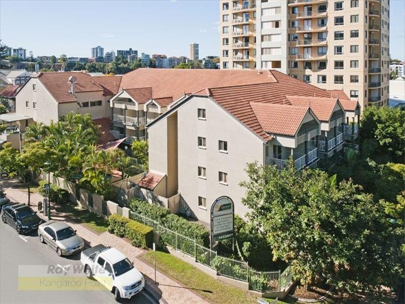 114/85 Deakin Street, Kangaroo Point QLD 4169