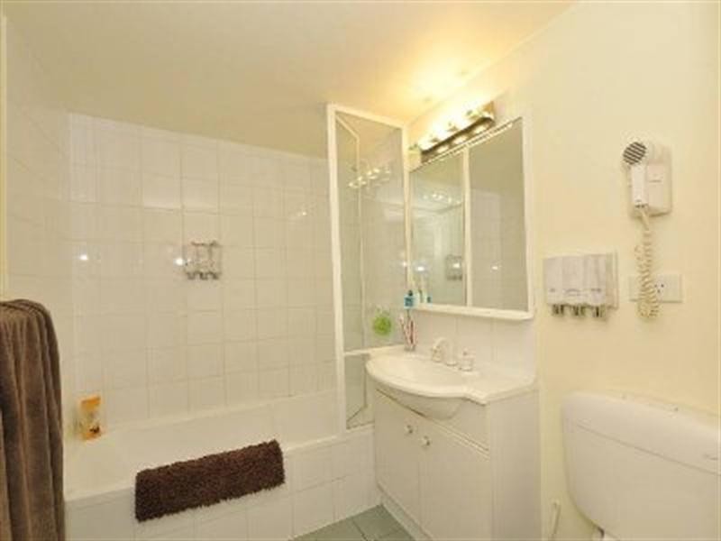 85 Deakin Street, Kangaroo Point QLD 4169