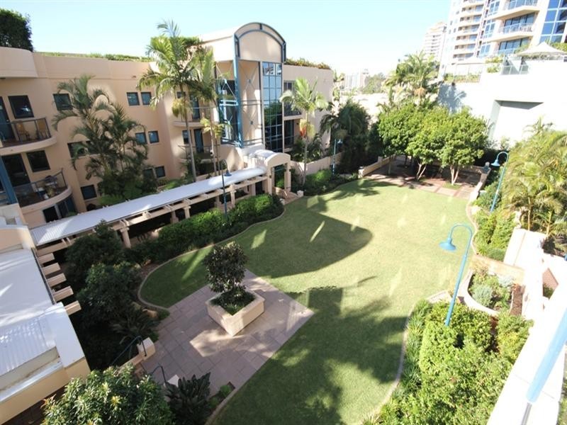 2 Goodwin Street, Kangaroo Point QLD 4169