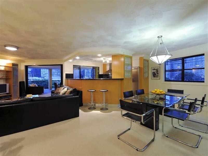 16 MacDonald Street, Kangaroo Point QLD 4169