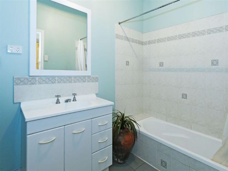 19 Bell Street, Kangaroo Point QLD 4169