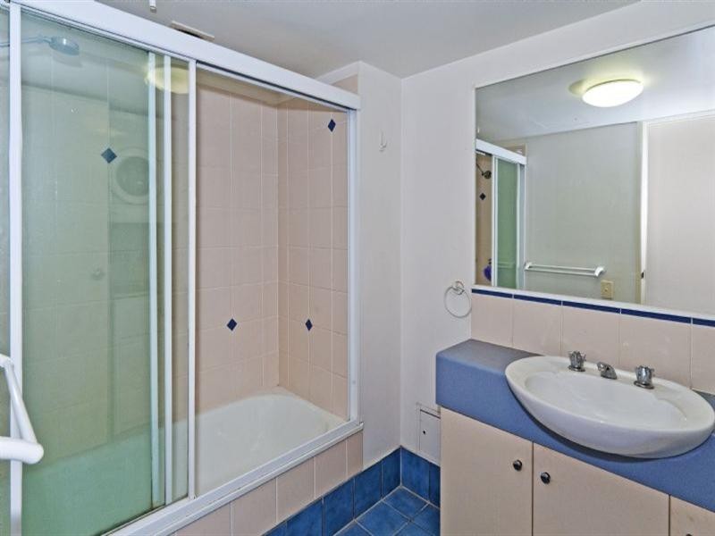 10/219 Wellington Road, Kangaroo Point QLD 4169