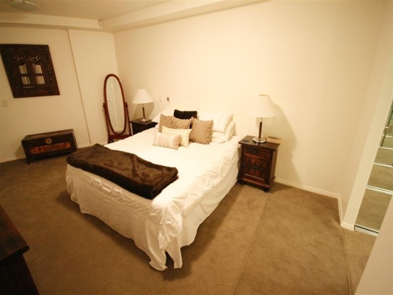 1 Holman Street, Kangaroo Point QLD 4169
