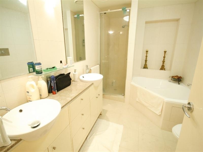 1 Holman Street, Kangaroo Point QLD 4169