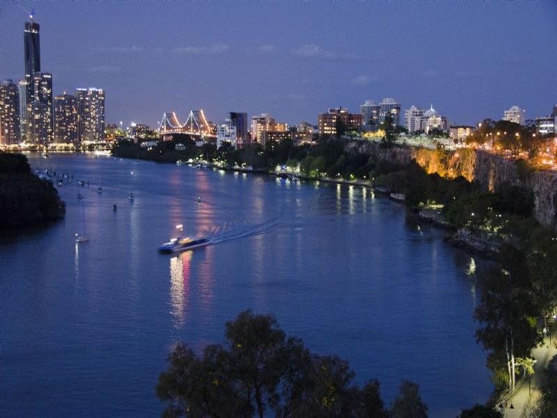 25 Ellis Street, Kangaroo Point QLD 4169