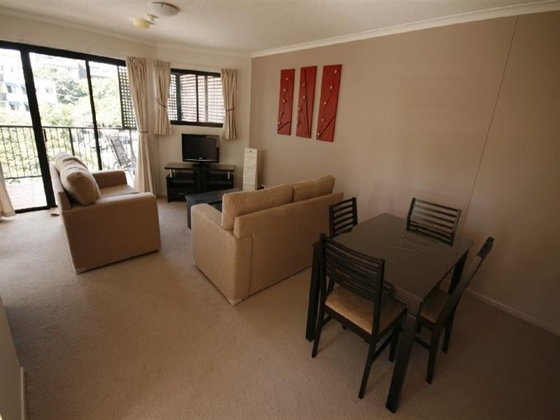 75 Thorn Street, Kangaroo Point QLD 4169