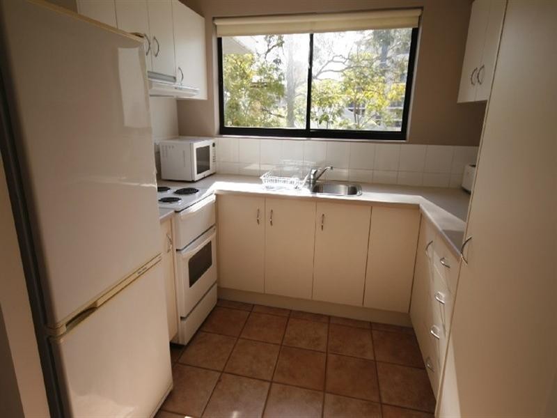 75 Thorn Street, Kangaroo Point QLD 4169