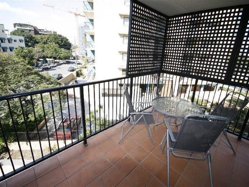 75 Thorn Street, Kangaroo Point QLD 4169