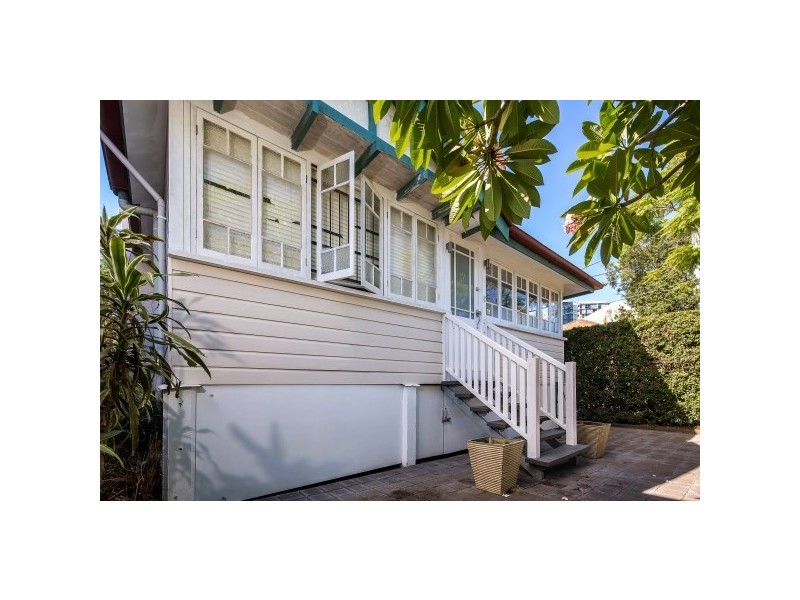 64 Pearson Street, Kangaroo Point QLD 4169